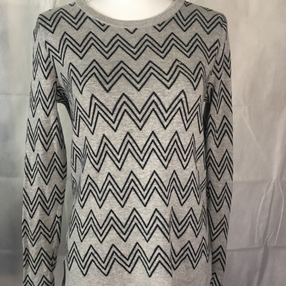 Crown & Ivy Zig Zag Sweater